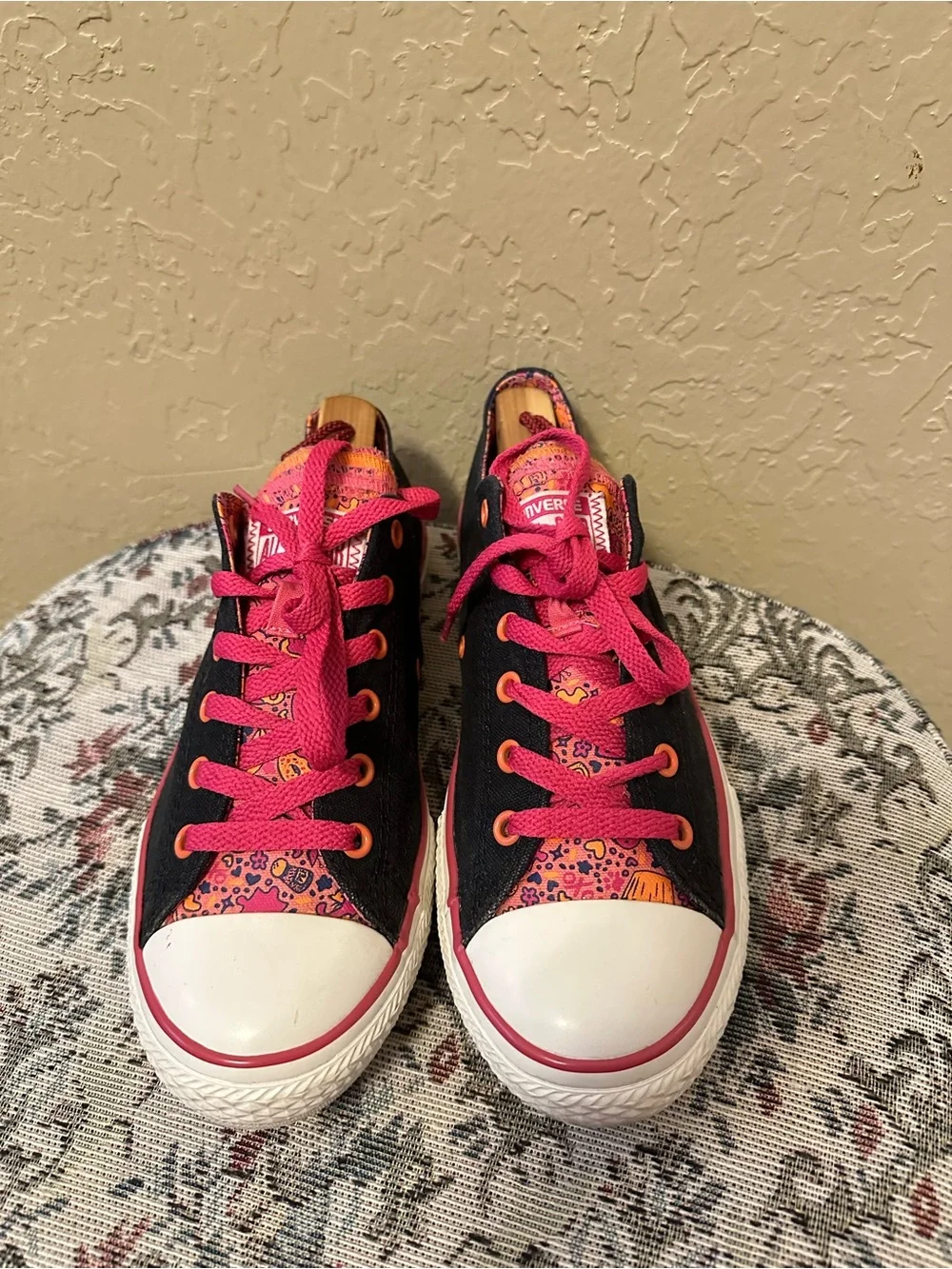 Converse All Star Multi Tongue
Pink/Black Junior Sneakers Size 6 - Picture 7 of 10